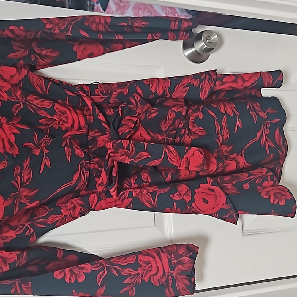 Dress - Picture 3 of 4